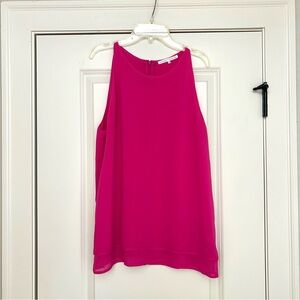 🆕 NWOT 🆕 Large Dark Pink Flowy Top 💕